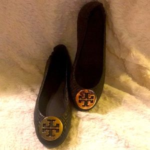 BRAND NEW TORY BURCH FLATS-NEVER WORN. Stickers still on bottom. Quilted pattern